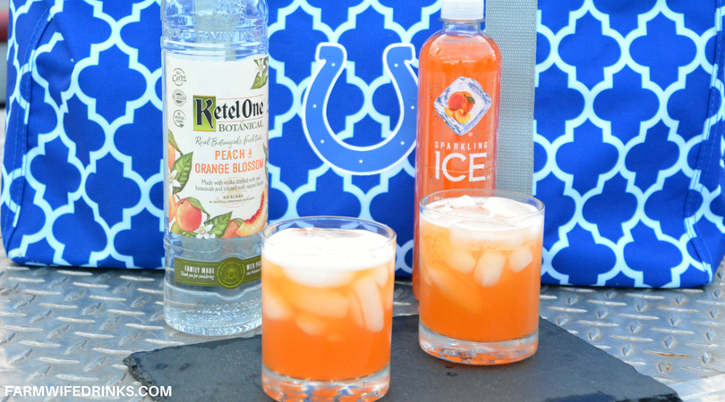 Low Carb Sparkling Peach Cocktail With Ketel One Peach And Orange Blossom Vodka The Farmwife Drinks