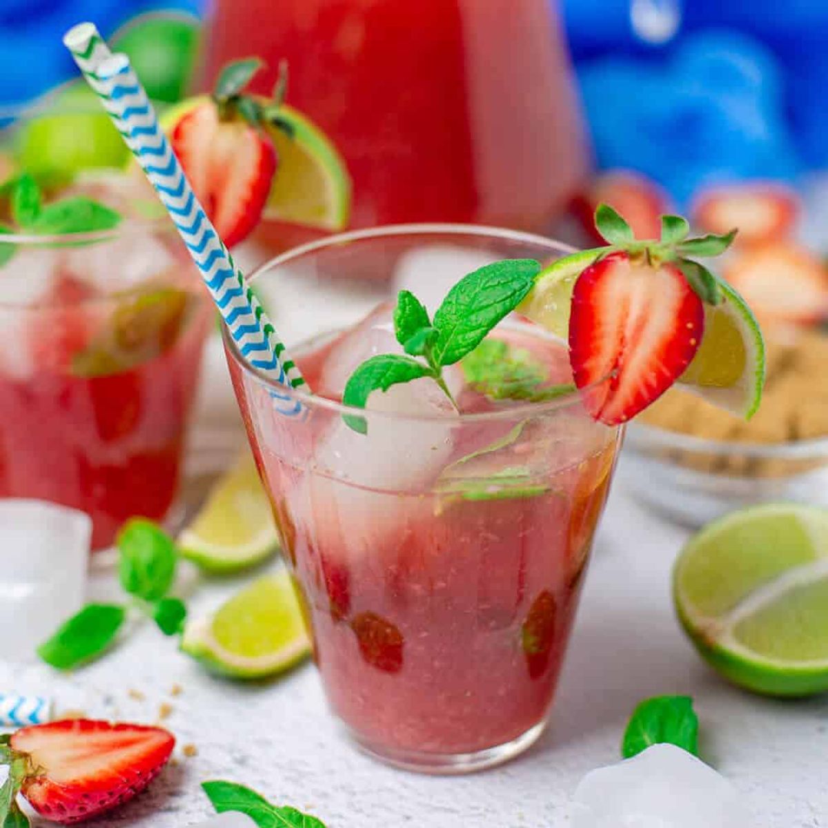 Strawberry Iced Tea with Mint - The Yummy Bowl